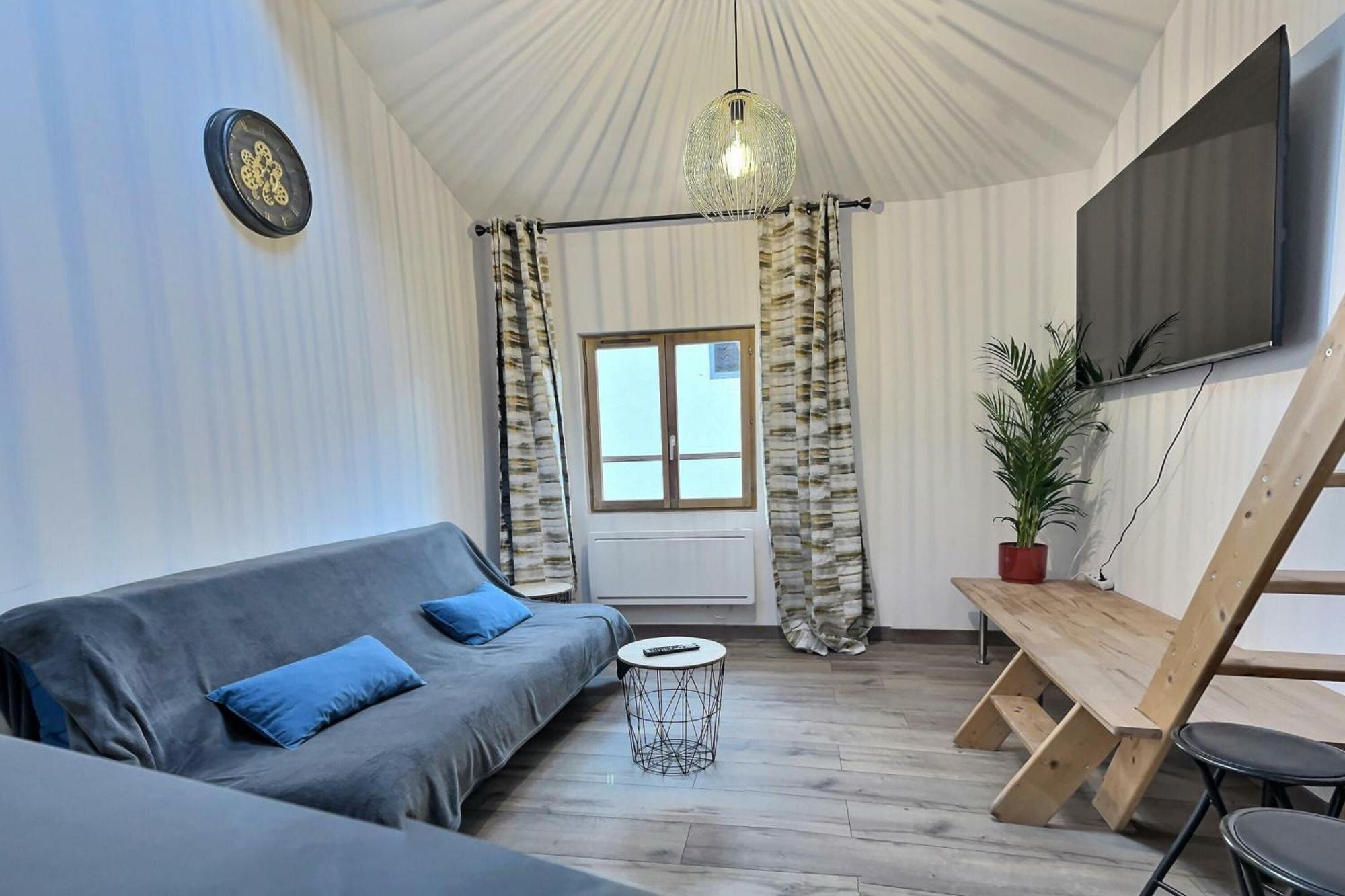 Duplex Centre
